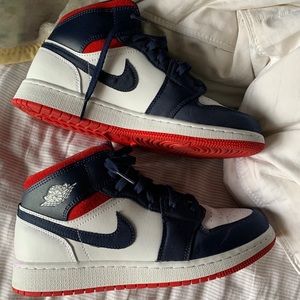 Air Jordan 1 Mids